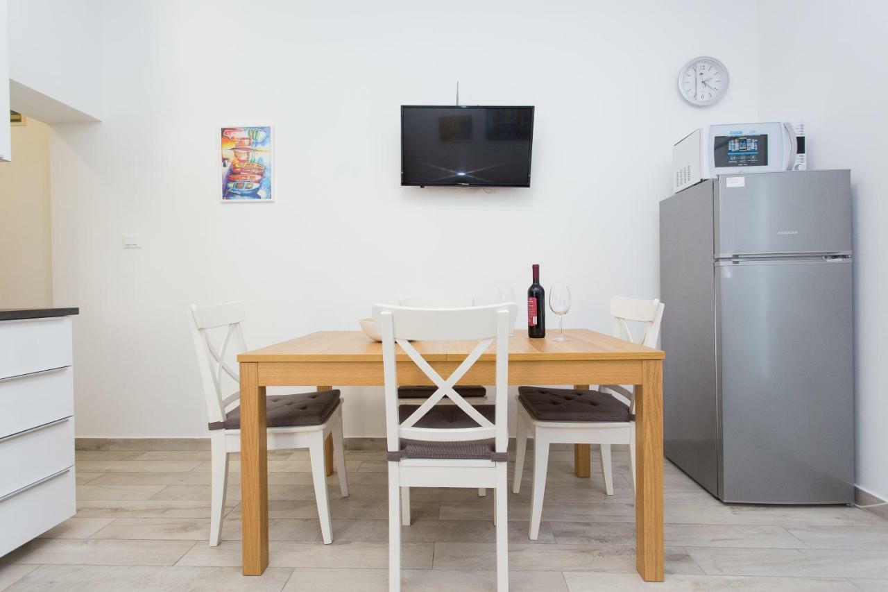 Apartments Pinery Makarska Kültér fotó