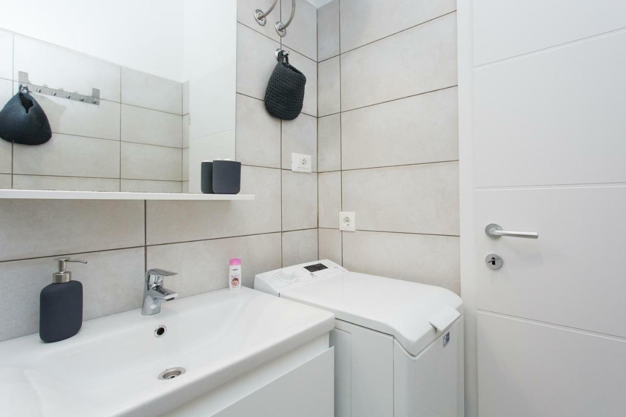 Apartments Pinery Makarska Kültér fotó